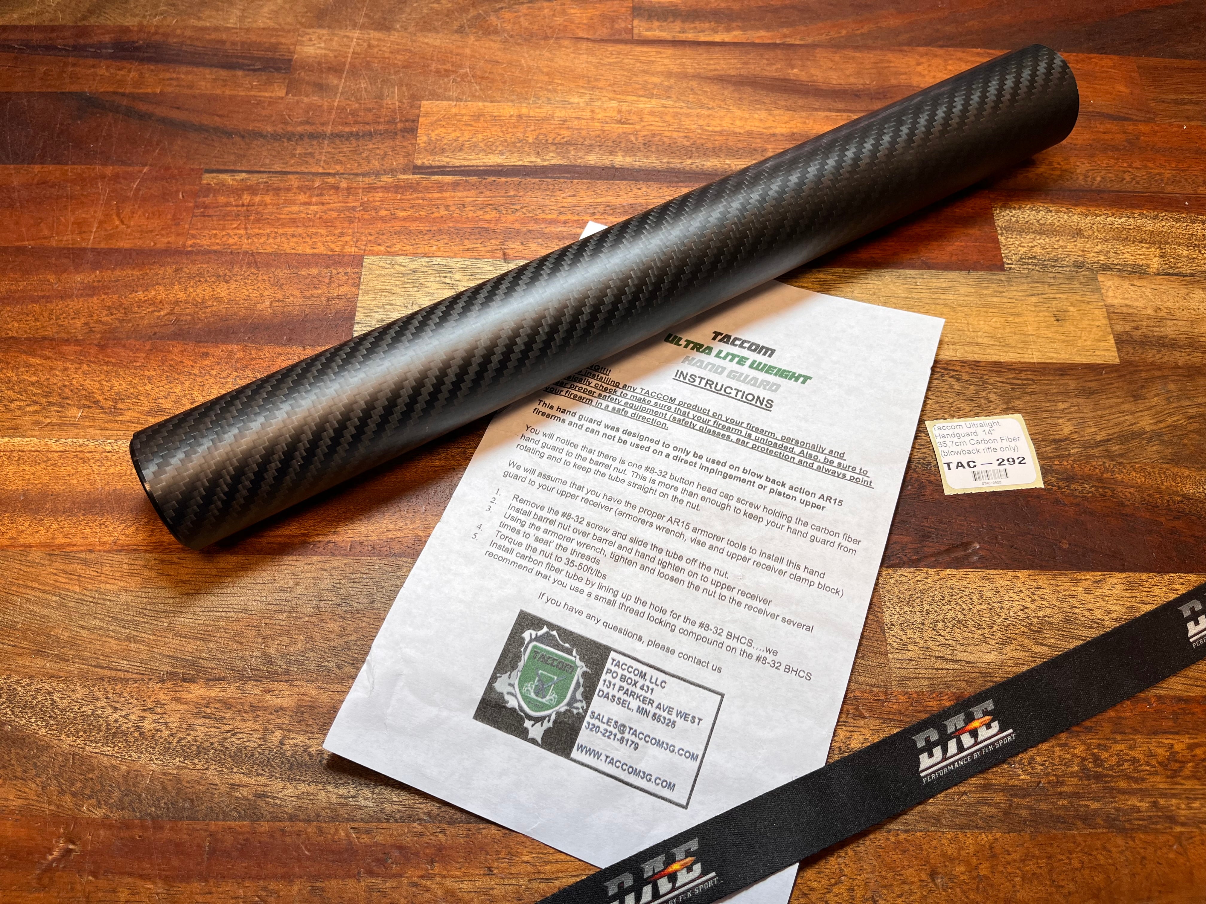 TACCOM  Ultralight Handguard Carbon Fiber 14" (blo