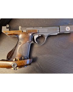 BEG Unique DES-69 .22 Lr R18230 PRIS  4900 kr