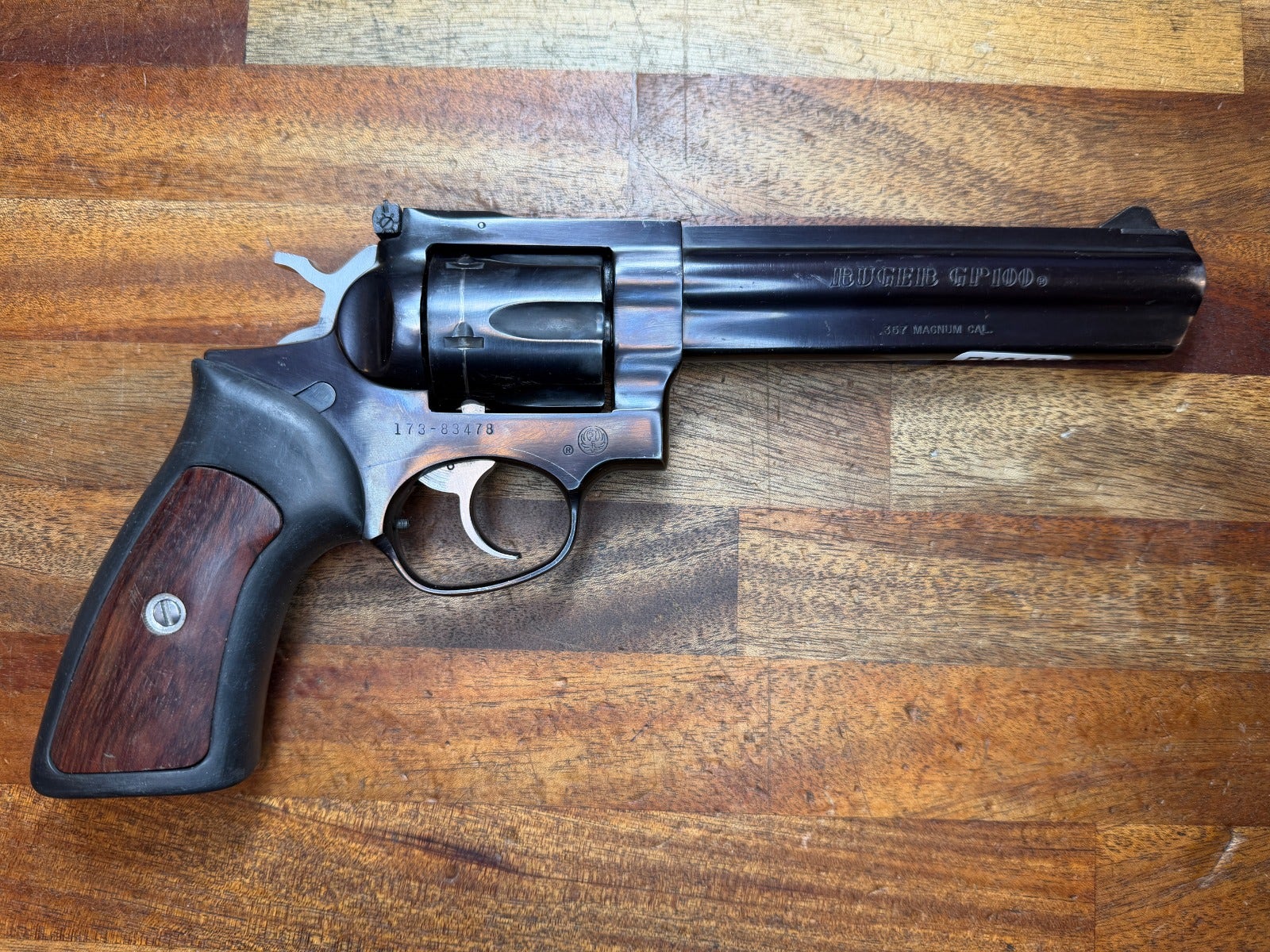 BEG Ruger GP100 .357M 15cm BLUE R19187