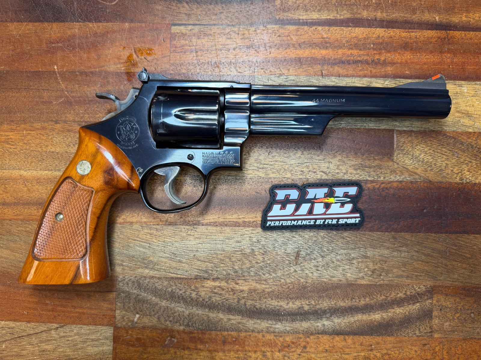 BEG Revolver S&amp;W 29-2 .44M 16,5cm Blue R19929 Brunt Schatull