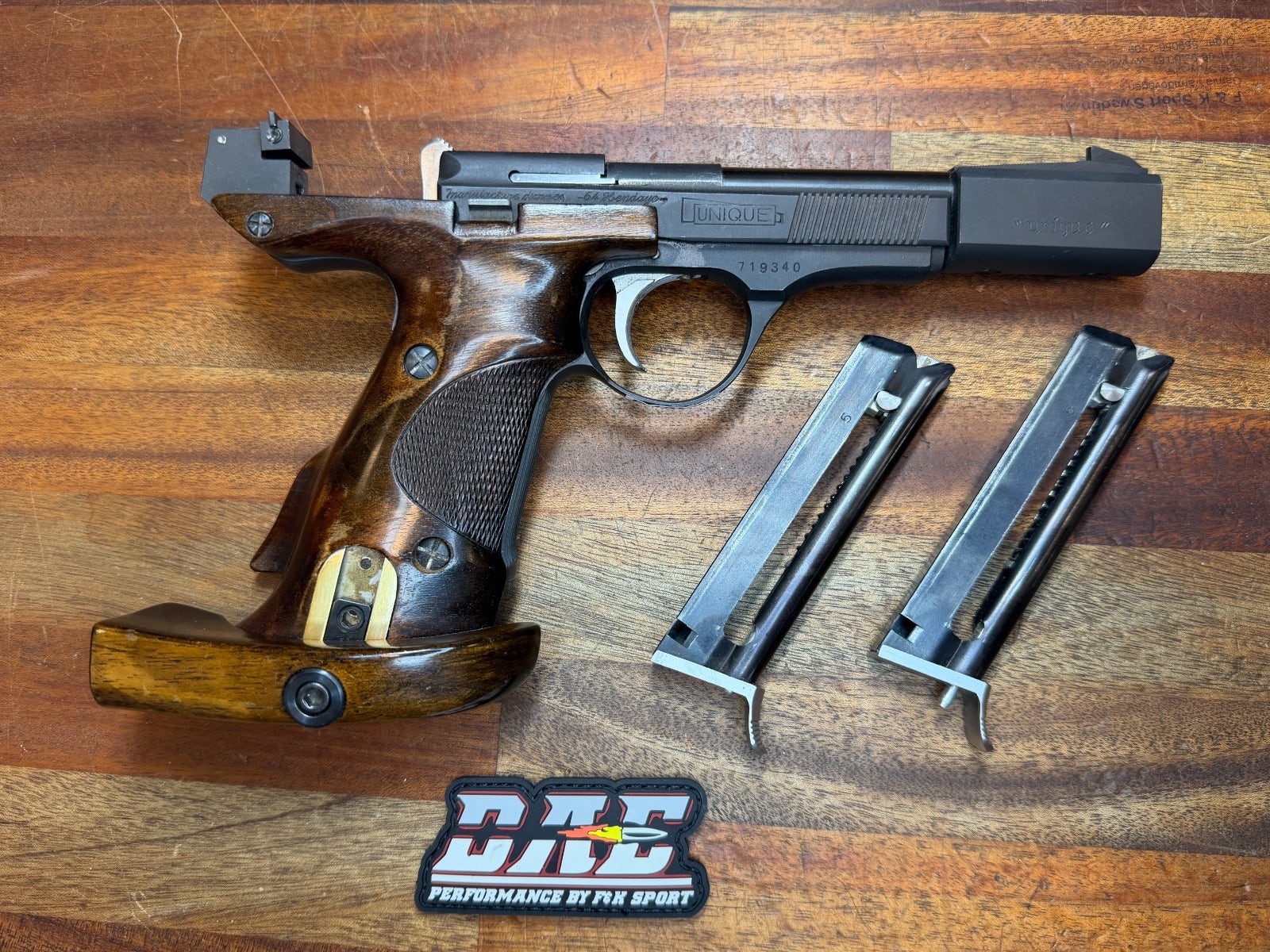 BEG Pistol Unique DES-69 .22 Lr 15cm R19932